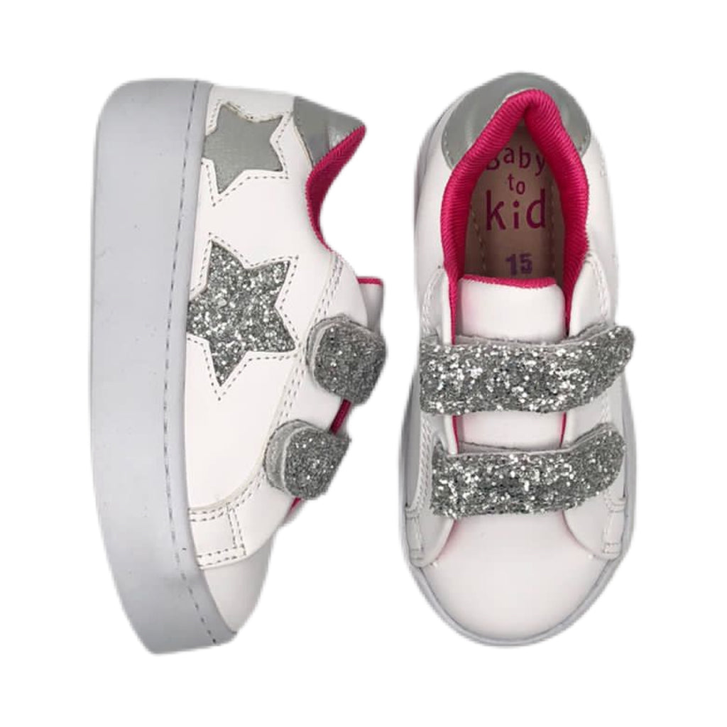 Tenis blancos best sale con estrellas